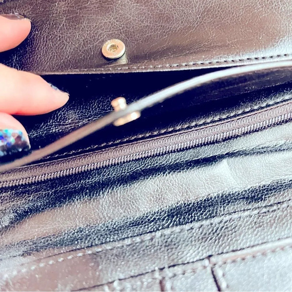 RARE L.A.M.B. Silver Saddle Wallet 🖤 - Picture 6 of 7